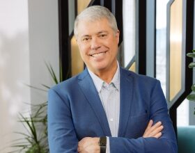 Headshot for Evan Evans